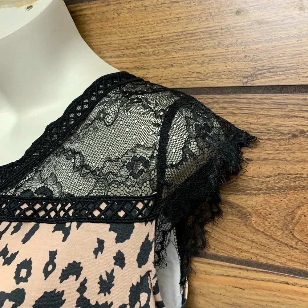 Modern Edge boutique size small leopard eyelash lace V neck blouse NWT - Picture 2 of 7